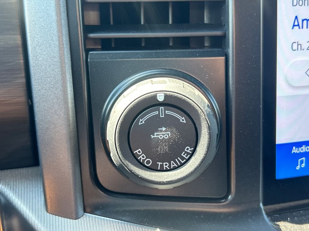 New 2025 White Ford Lariat image 31