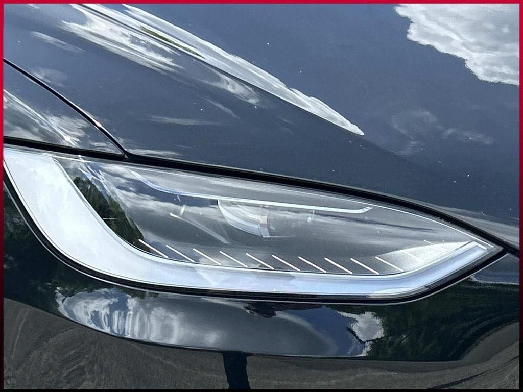 Used 2024  Tesla Base image 9