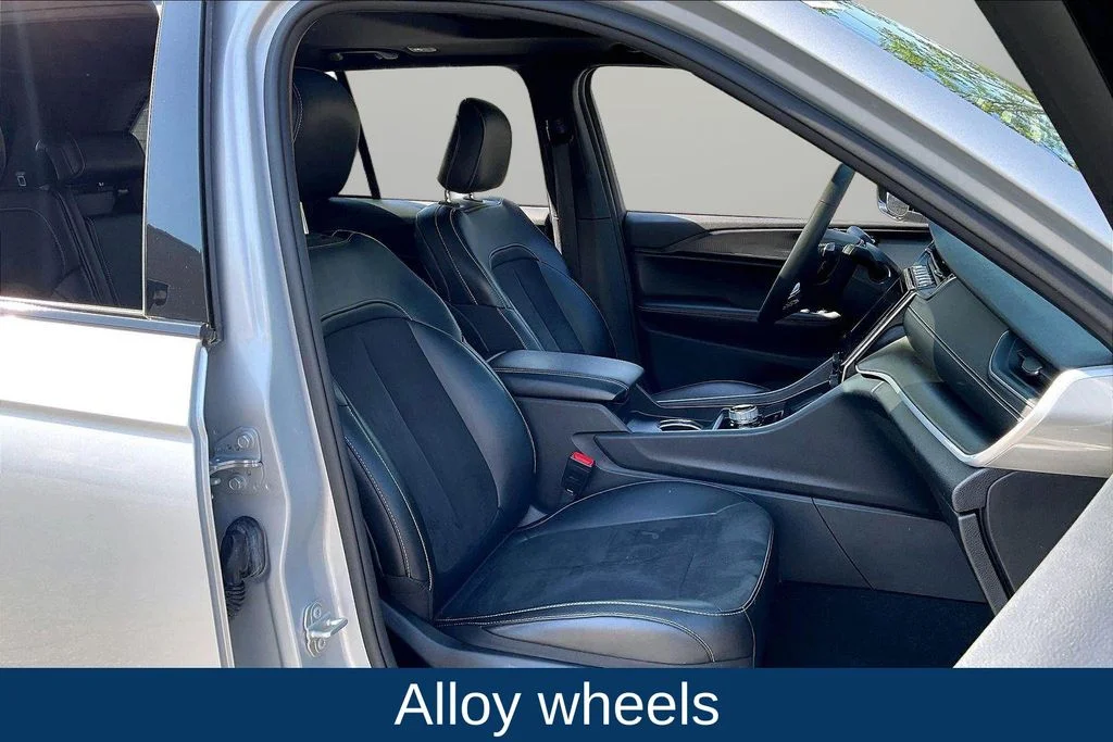 Certified Used 2023 Silver Jeep Altitude X image 27