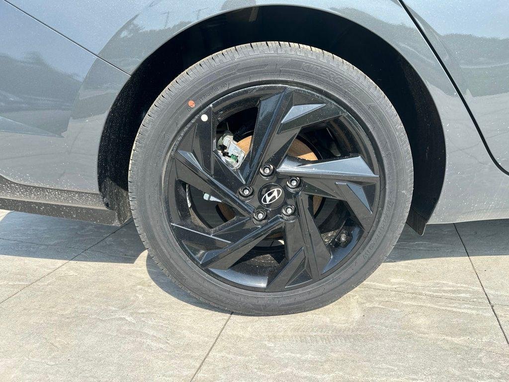New 2026 Gray Hyundai SEL Sport Premium image 5