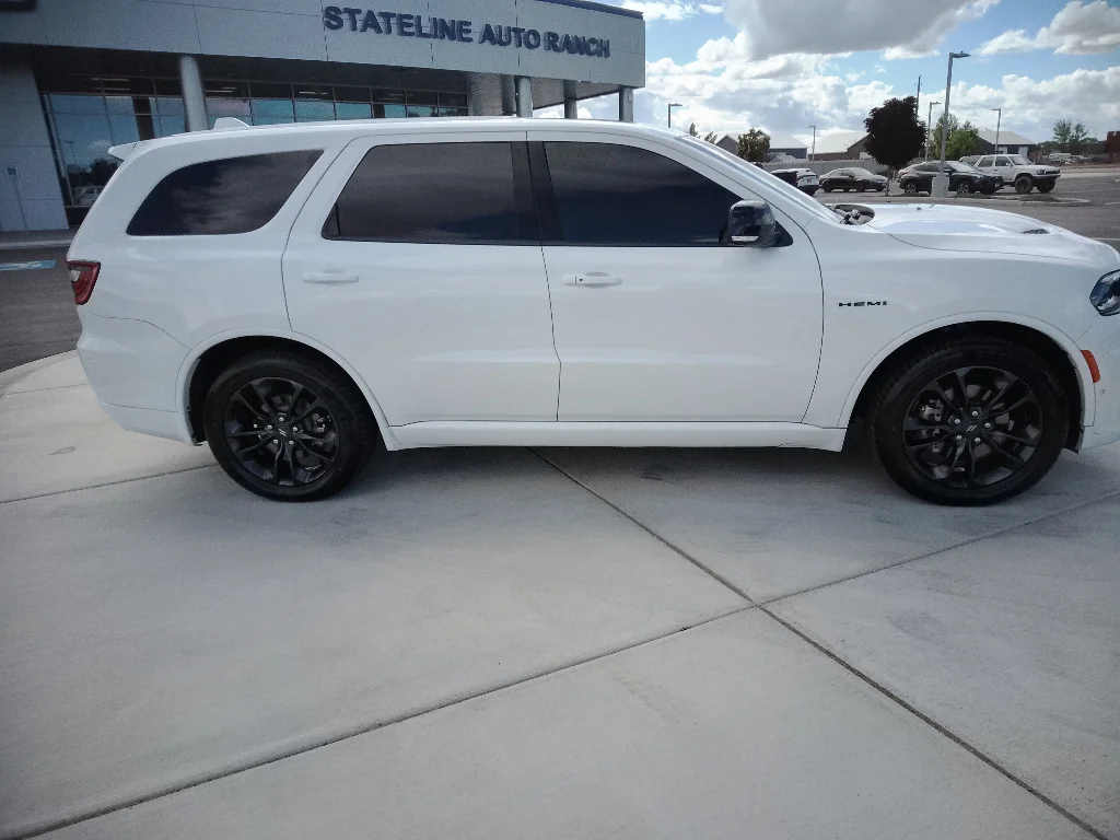 Used 2022 White Knuckle Clearcoat Dodge R/T image 2
