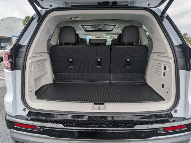 New 2027 Glacier White Tricoat GMC Denali image 12