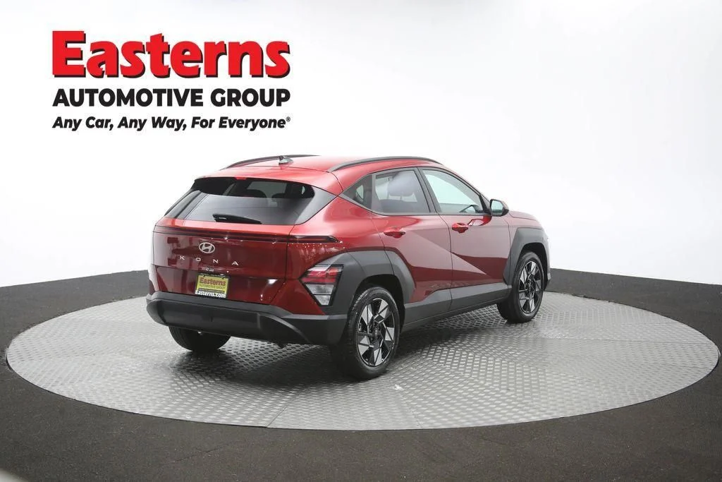 Used 2025 Red Hyundai SEL image 41