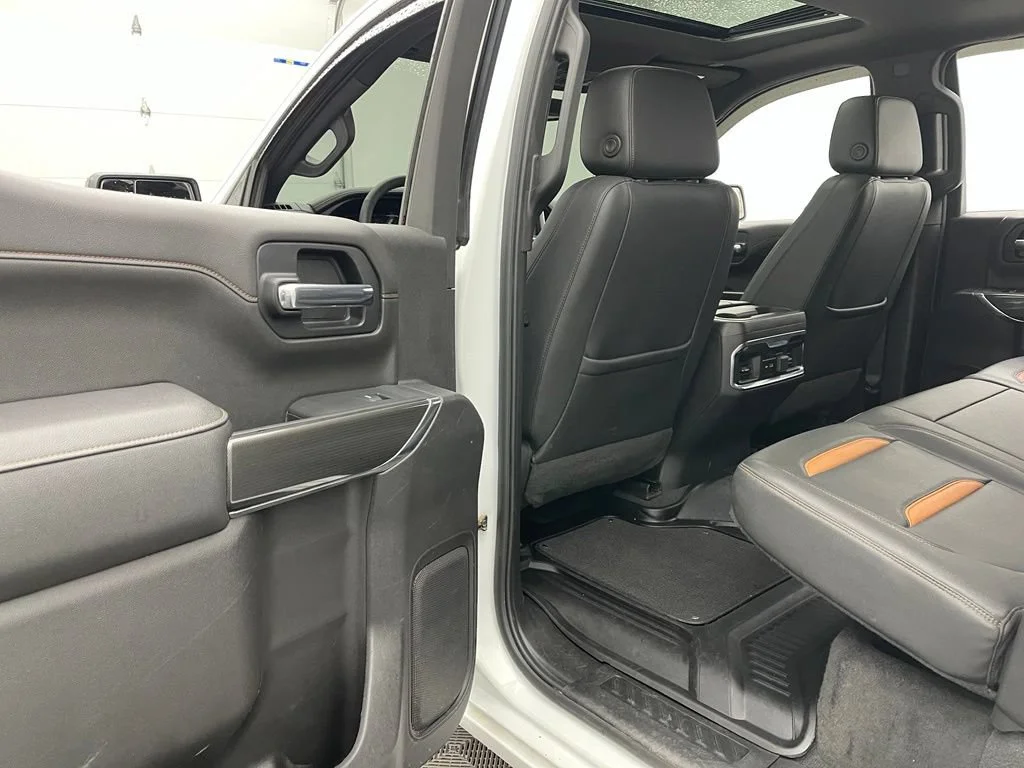 Used 2022 Summit White GMC AT4 image 39