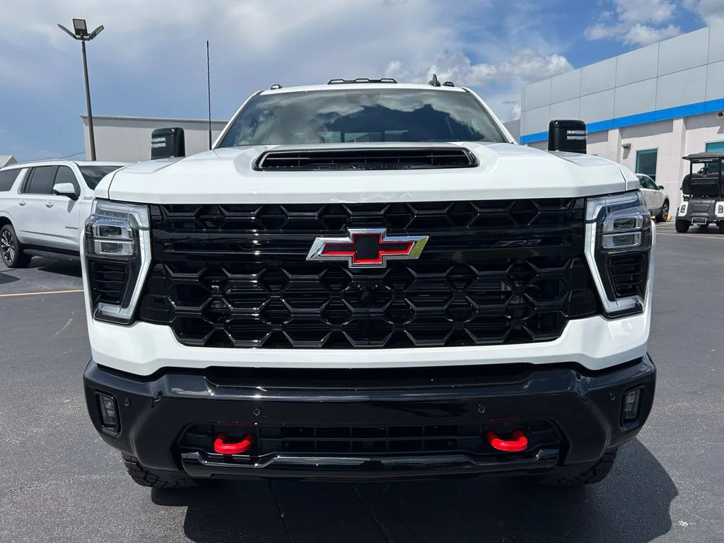 2026 Chevrolet Silverado 2500 HD ZR2 - Photo 3