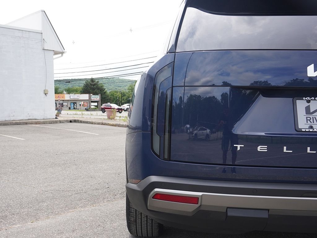 Used 2027 Black Kia S image 16