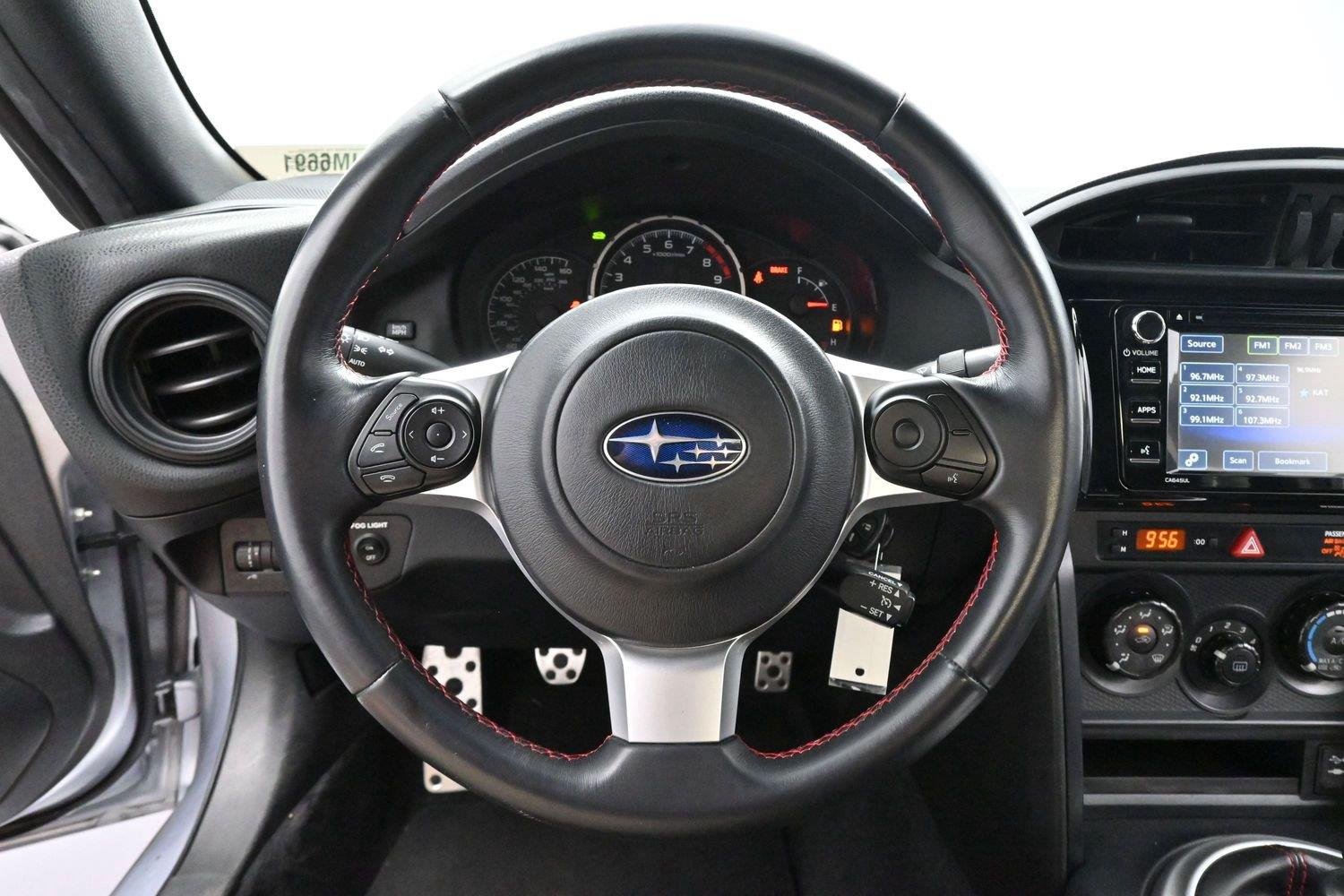 Used 2018  Subaru Premium image 14