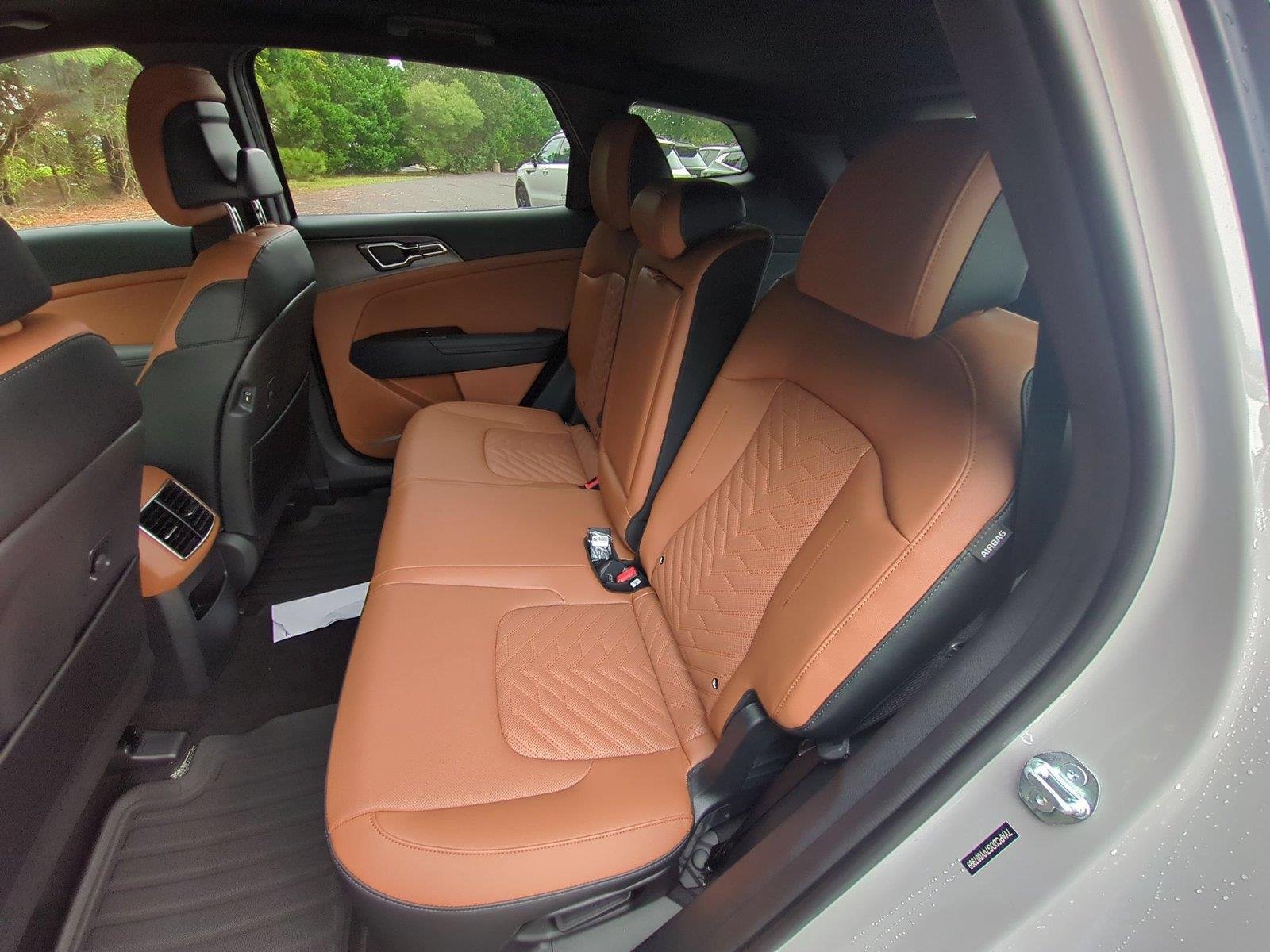 New 2027 WOLF GRAY KIA  image 31