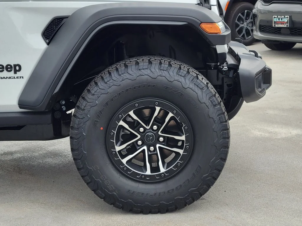 New 2026 Bright White Clear-Coat Exterior Paint Jeep Willys image 24