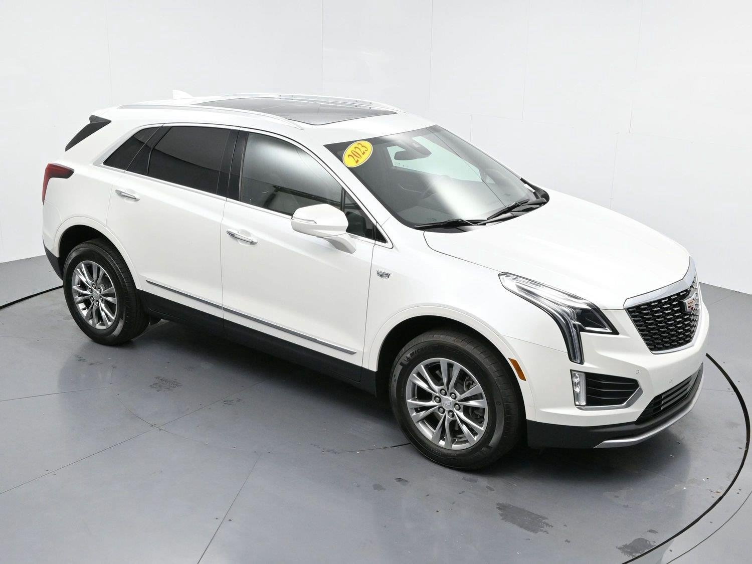 Used 2023 CRYSTAL WHITE TRICOAT Cadillac FWD Premium Luxury image 37