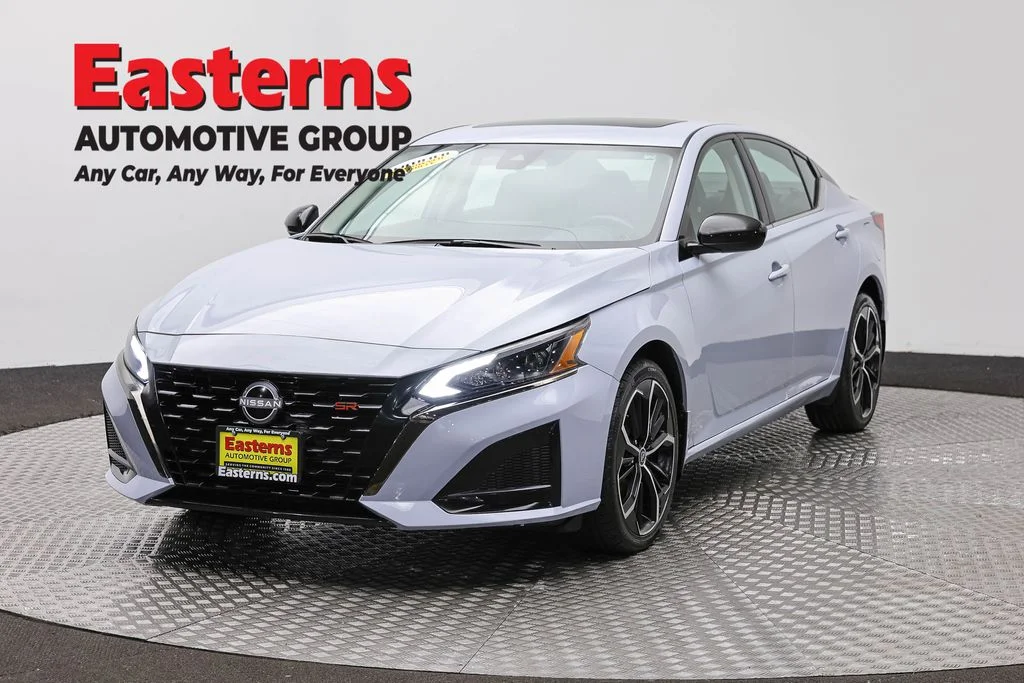 Used 2023 Gray Nissan 2.5 SR image 1