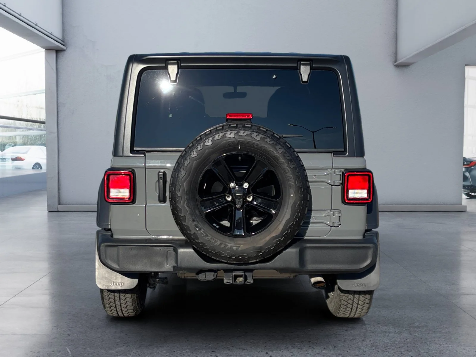 Used 2022 Gray Jeep Unlimited Sport Altitude image 4