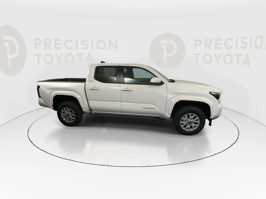 New 2026 Ice Cap Toyota SR5 image 23