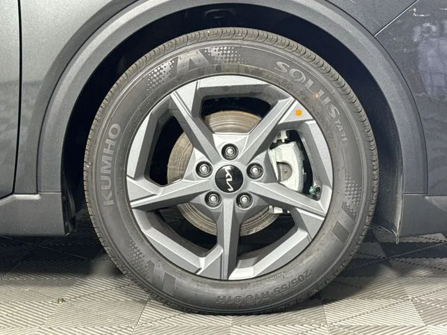 New 2026 Gray Kia LXS image 10