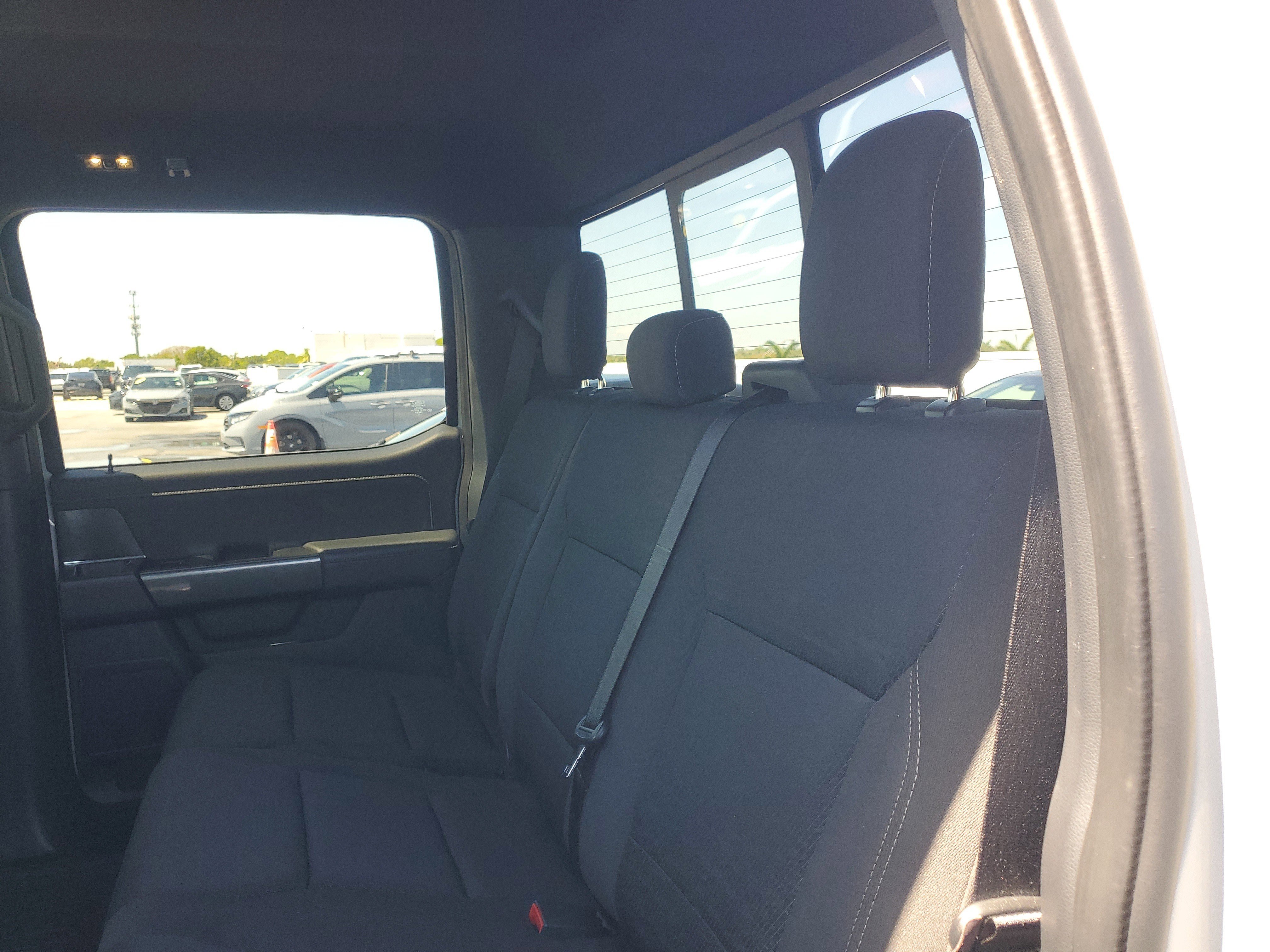 Used 2023 Avalanche Ford XLT image 11