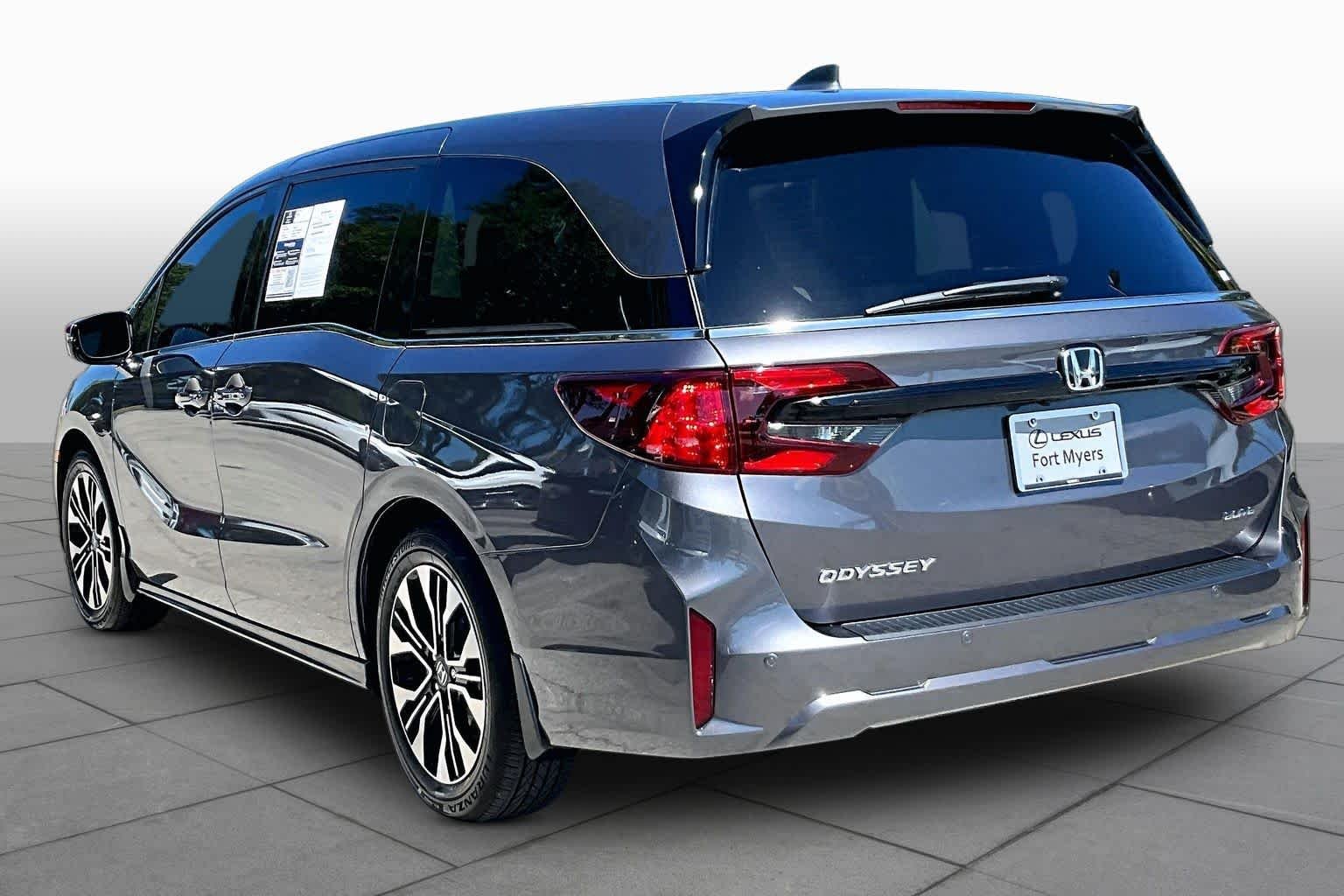 Used 2025 Modern Steel Metallic Honda Elite image 12