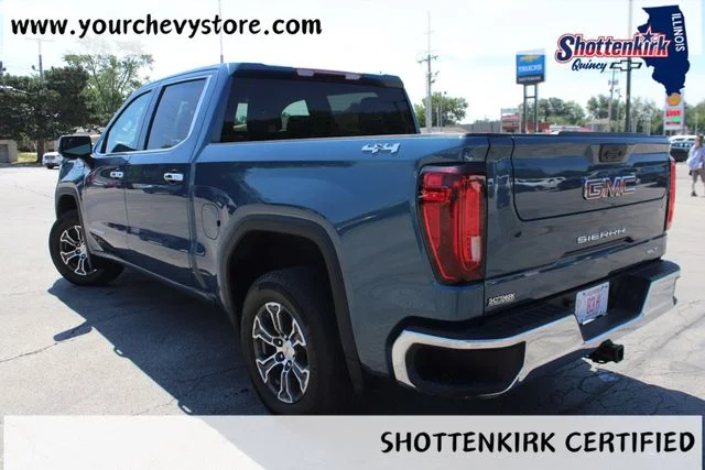 Used 2024 Blue GMC SLT image 16
