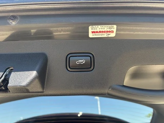 Used 2023  Kia SX-Prestige image 34