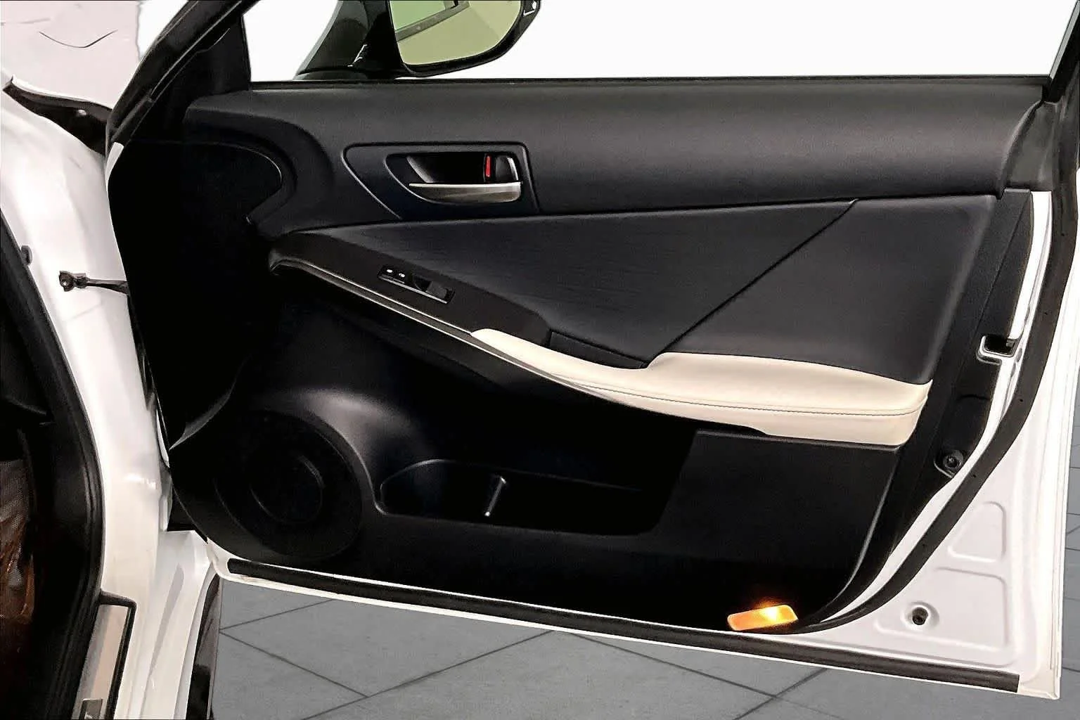 Certified Used 2025 Ultra White Lexus F SPORT image 23