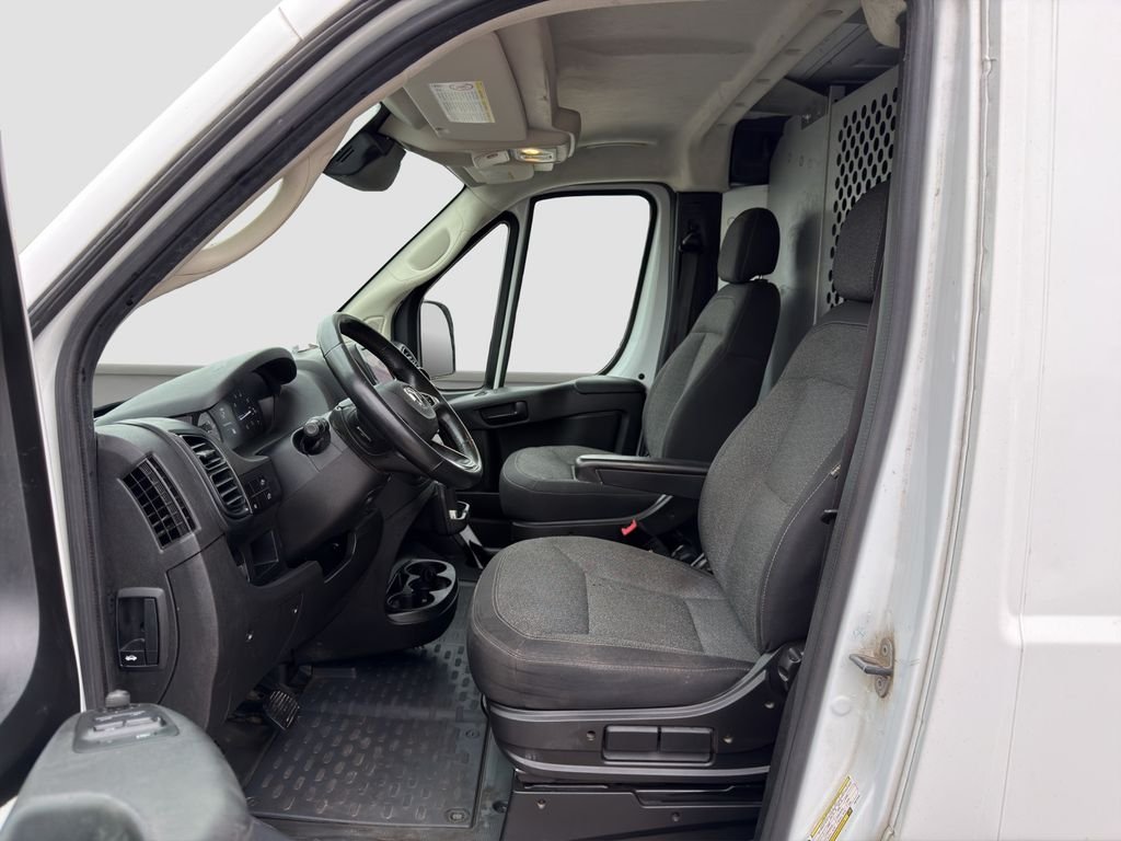 Used 2023 White Ram Base image 9