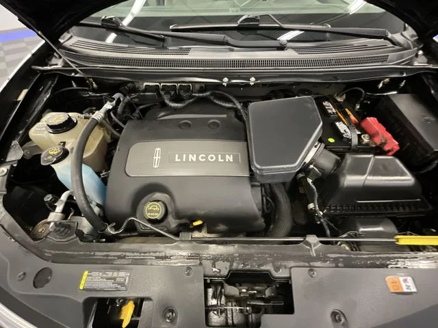 Used 2015 Tuxedo Black Metallic Lincoln Base image 25