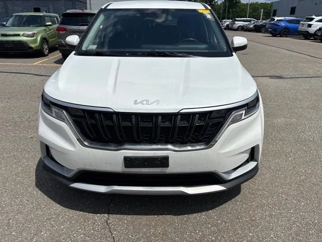 Used 2024 Snow White Pearl Kia LX image 2