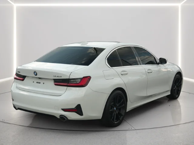 Used 2021 White BMW 330i xDrive image 5