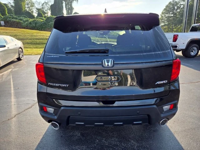 Used 2022 Black Honda EX-L image 7