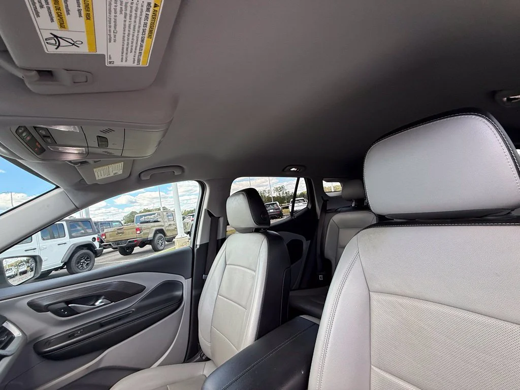 Used 2022 White GMC SLT image 19