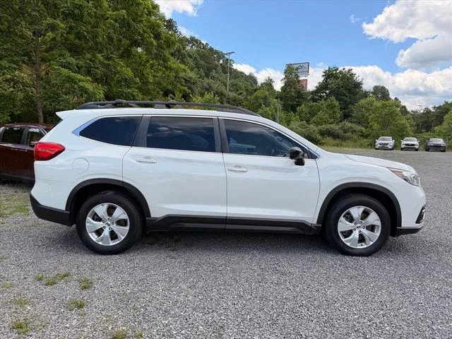 Used 2020 White Subaru Base image 17