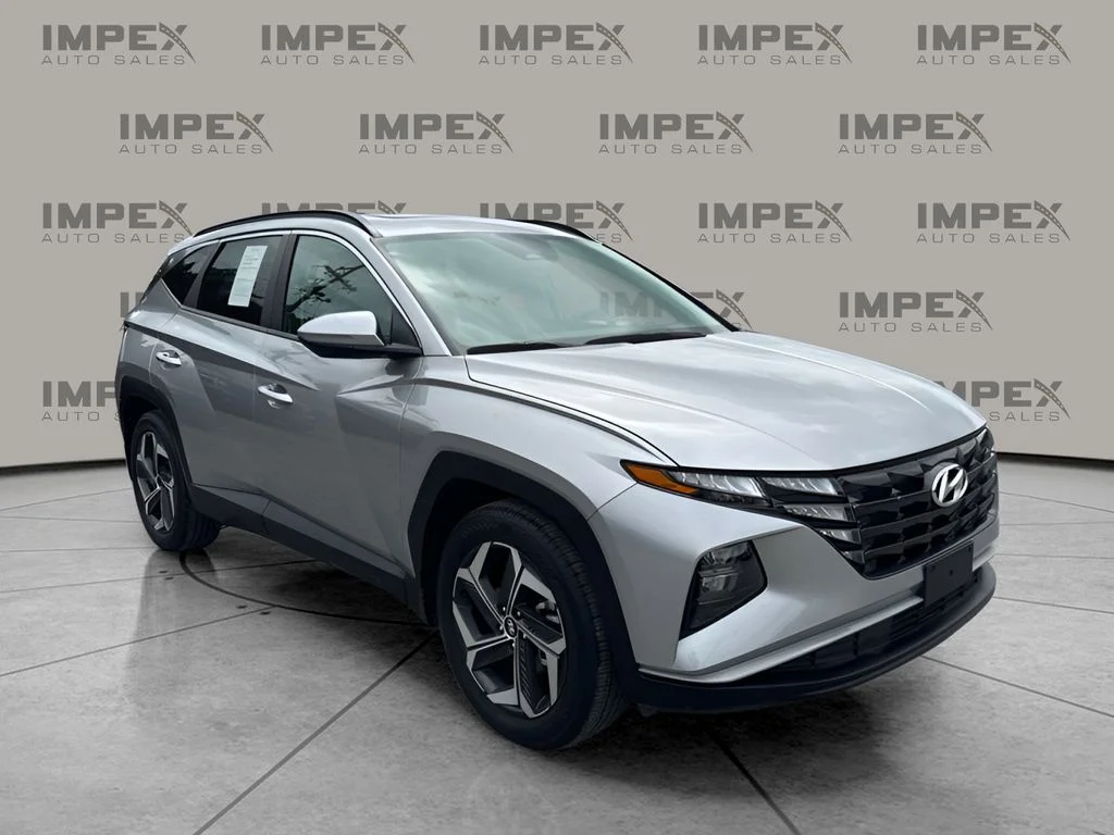 Used 2024 Silver Hyundai SEL image 8