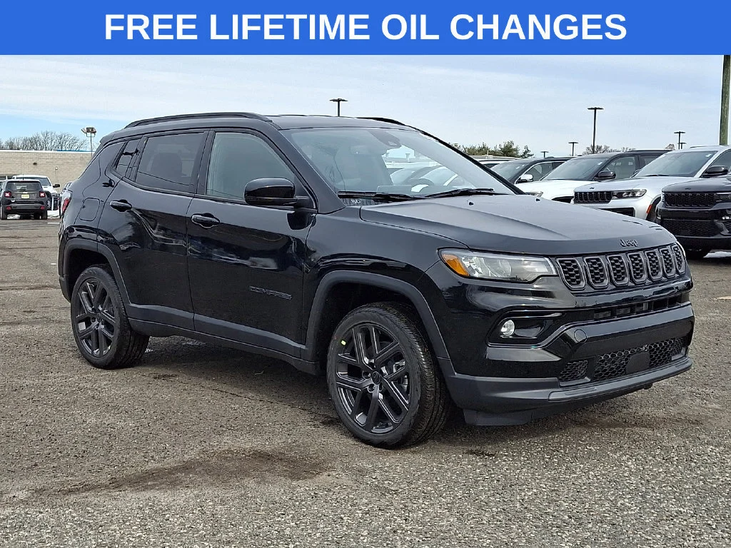 New 2026 Diamond Black Crystal Pearl-Coat Exterior Paint Jeep Limited Altitude image 1