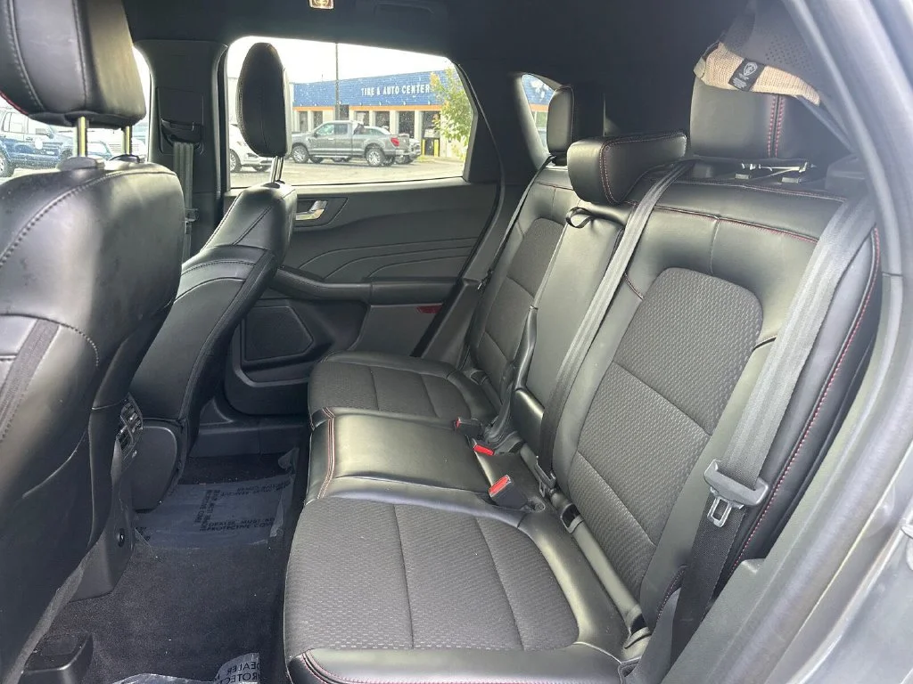 Used 2024 Gray Ford ST-Line image 13