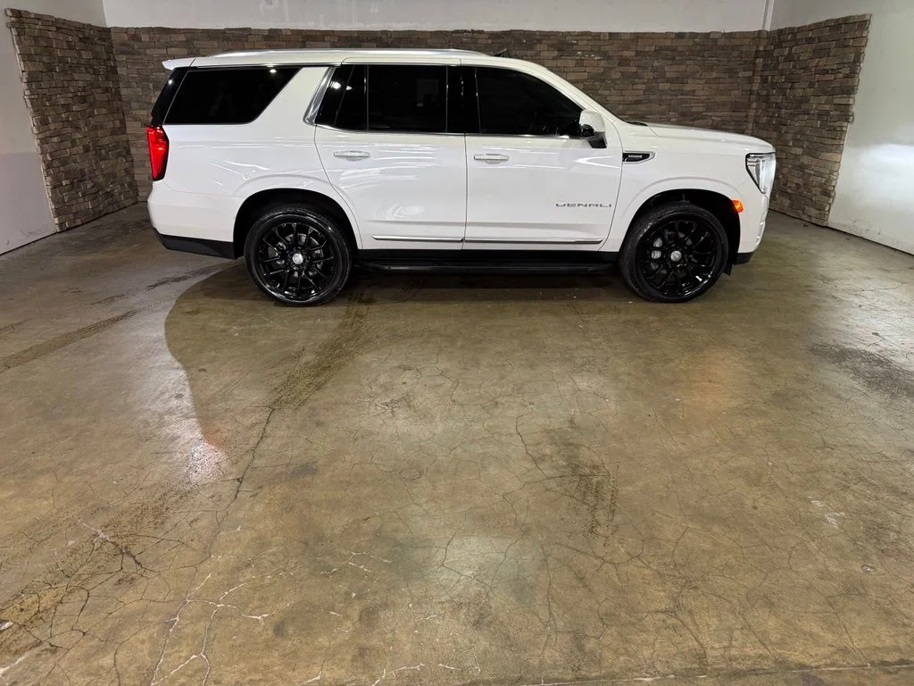 Used 2024 White Frost GMC Denali image 4
