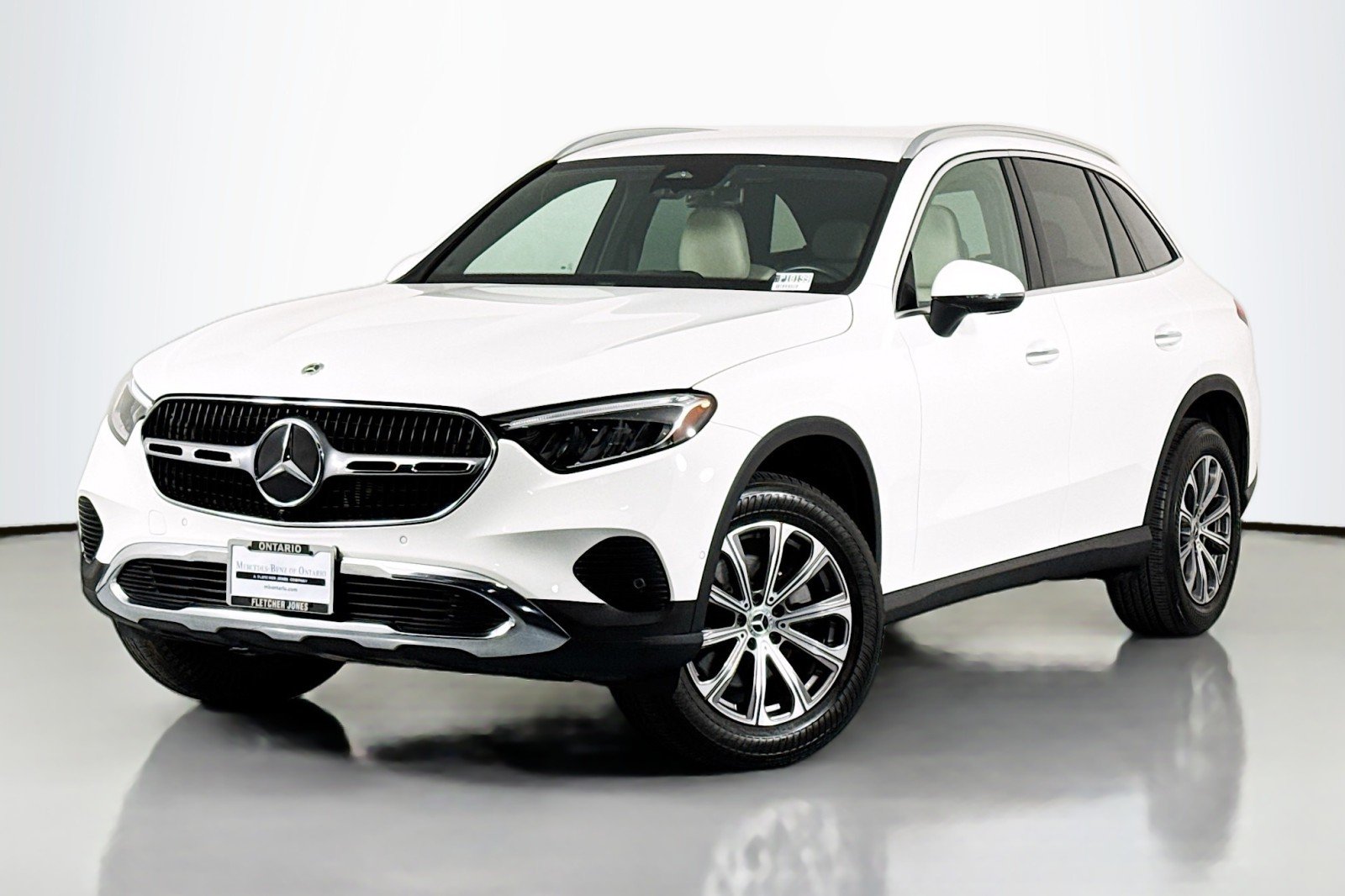 2023 Mercedes-Benz GLC GLC 300's photo