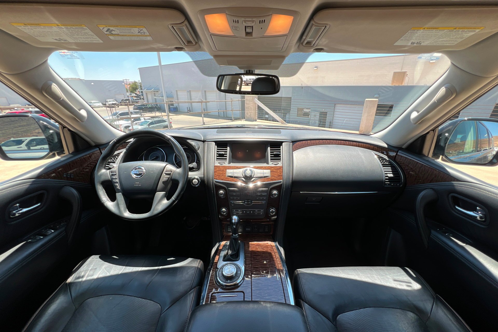 Used 2018 Gun Metallic Nissan SL image 10