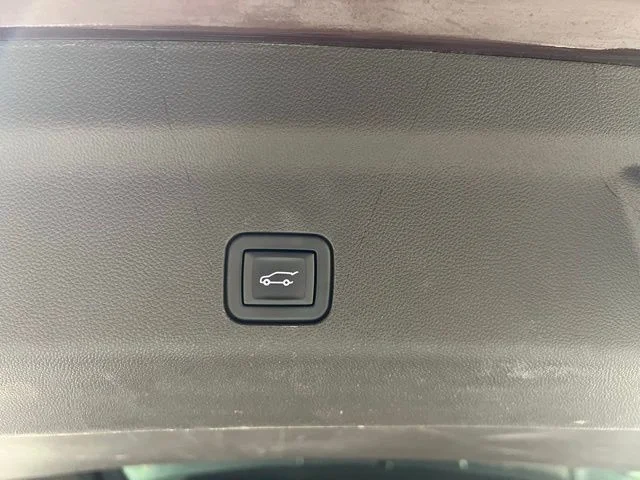 2023 GMC Yukon XL Denali - Photo 39