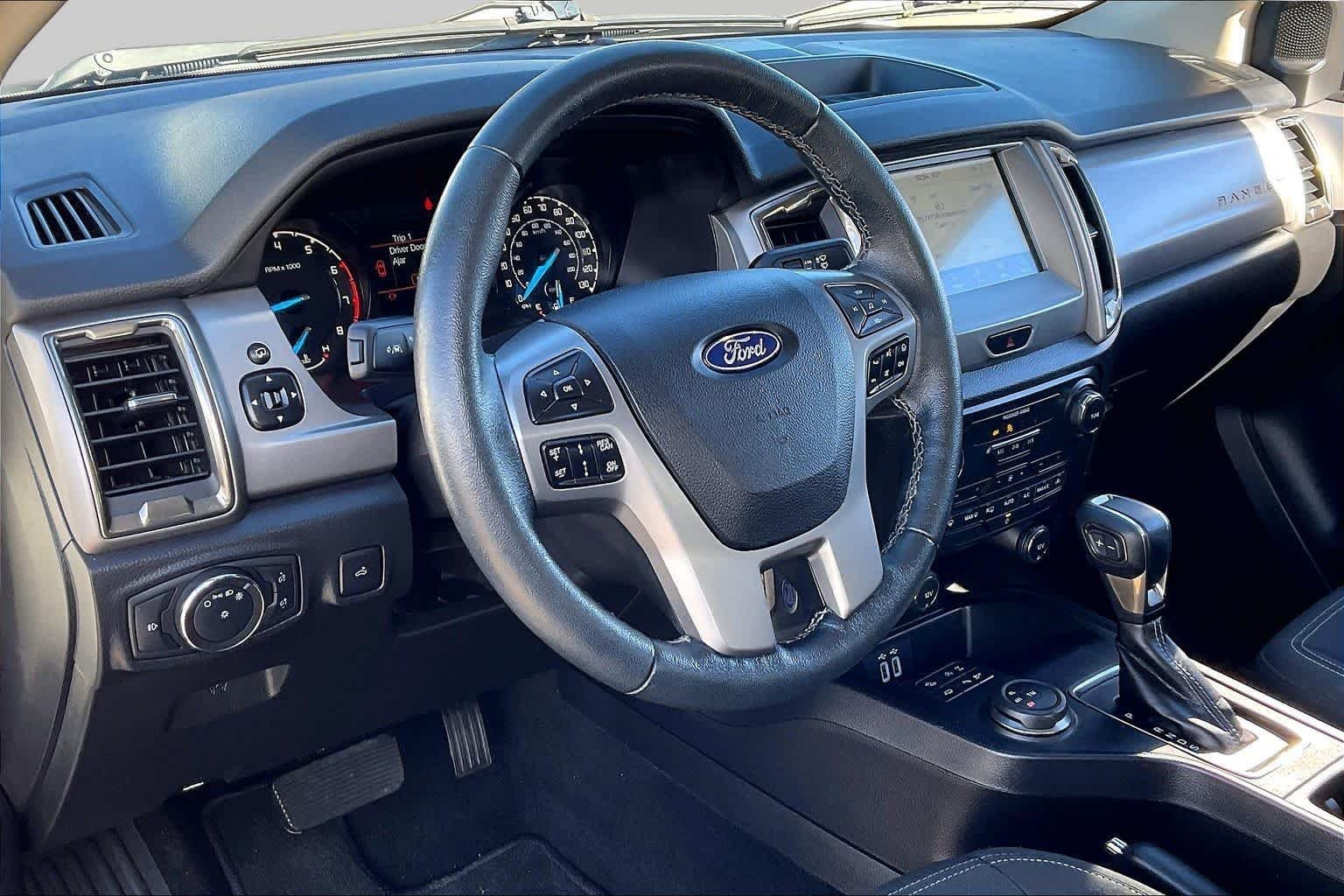 Used 2020 Oxford White Ford XLT image 17