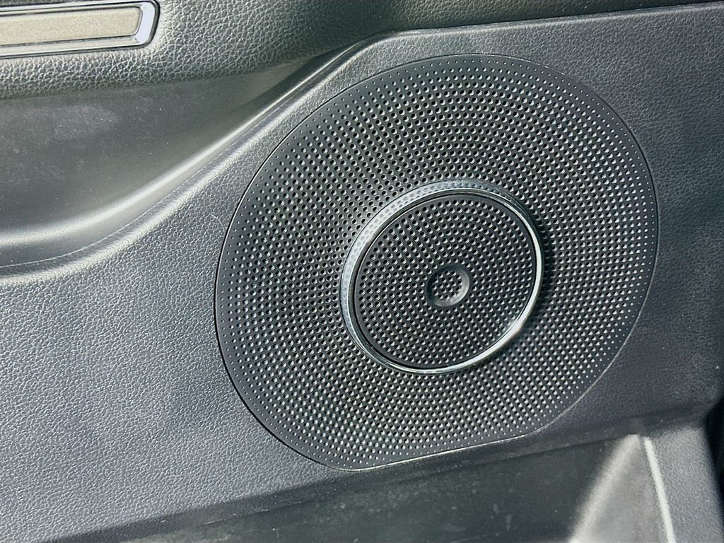Used 2020 Black Ford XLT image 18