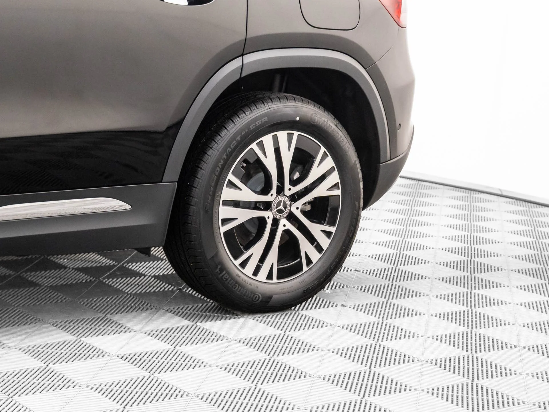 New 2026 Black Mercedes-Benz GLA 250 image 33