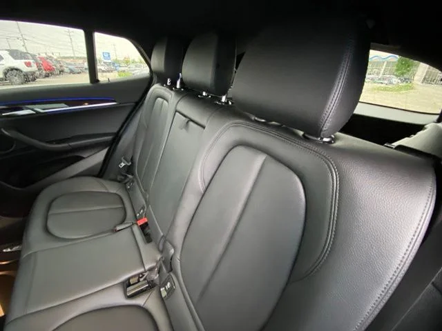 Used 2018 Jet Black BMW xDrive28i image 40