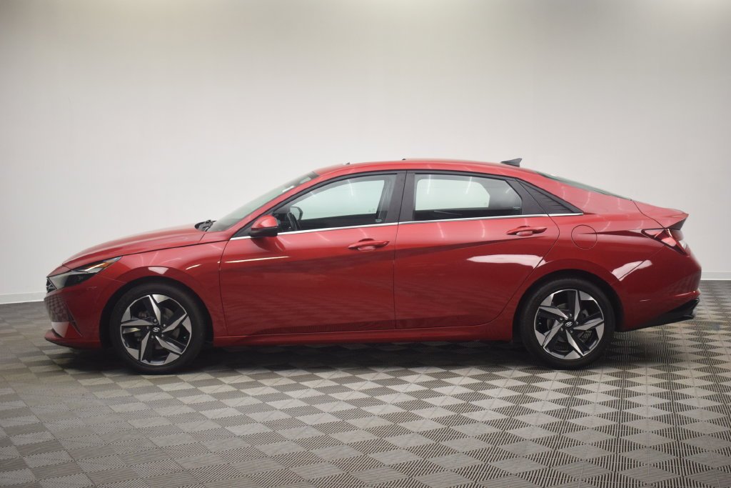 Used 2023 Scarlet Red Pearl Hyundai Limited image 9