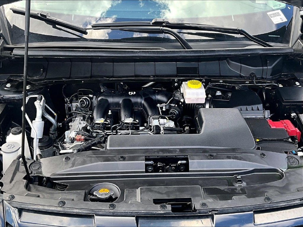 Used 2024 Gray Nissan SV image 29