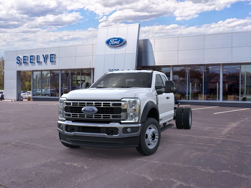 New 2026 Oxford White Ford F-550® XL image 2