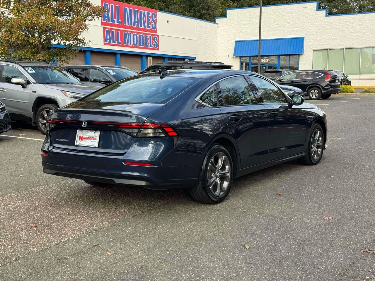 Certified Used 2024 Canyon River Blue Metallic Honda EX image 7