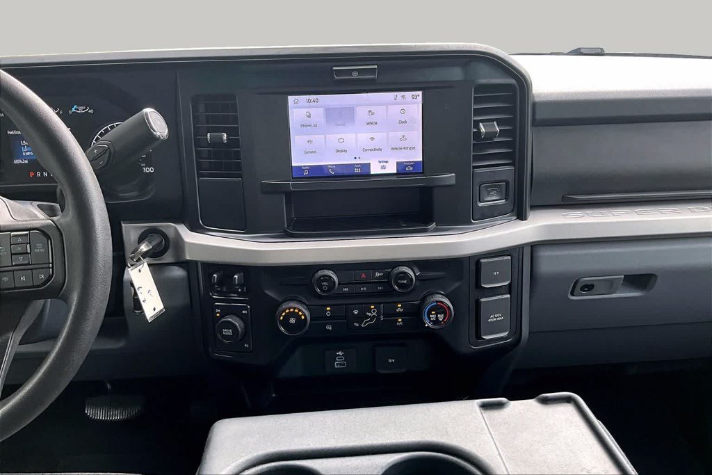 Used 2025 White Ford XLT image 7