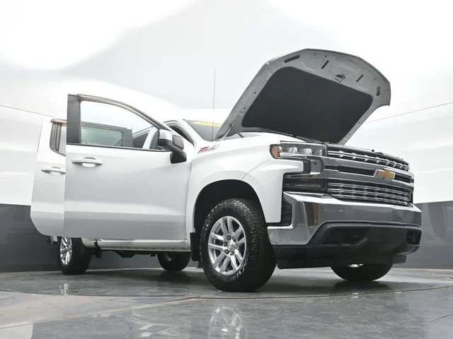Used 2020 White Chevrolet LT image 32