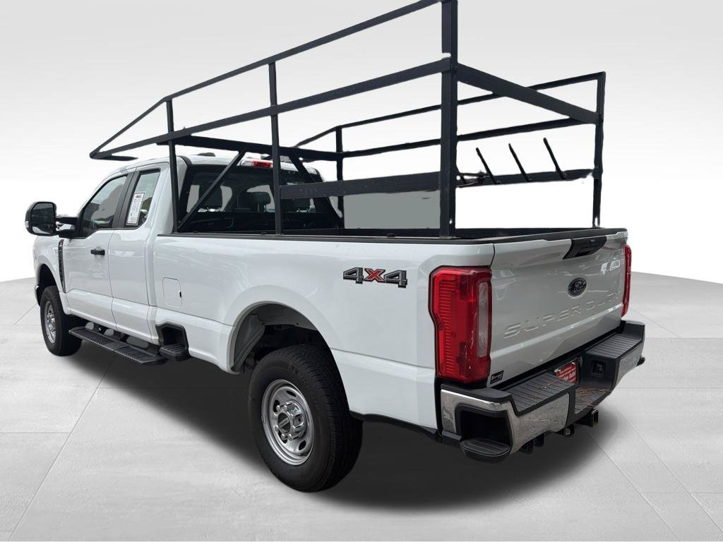 Used 2024 White Ford XL image 5