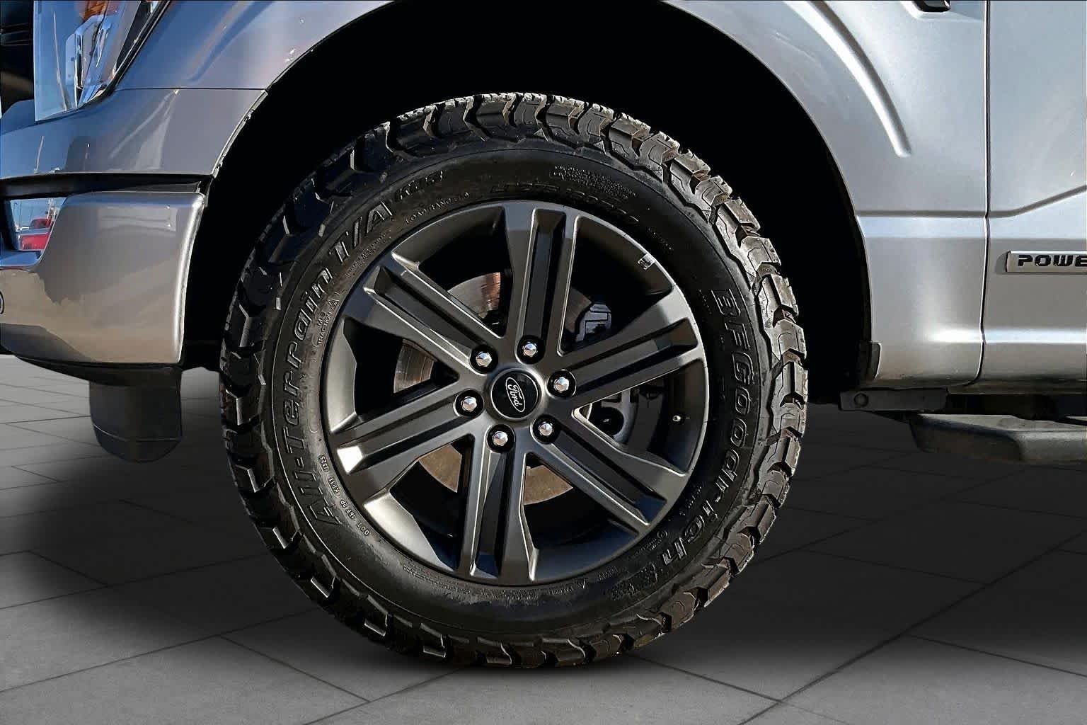 Used 2023 Iconic Silver Ford XLT image 10
