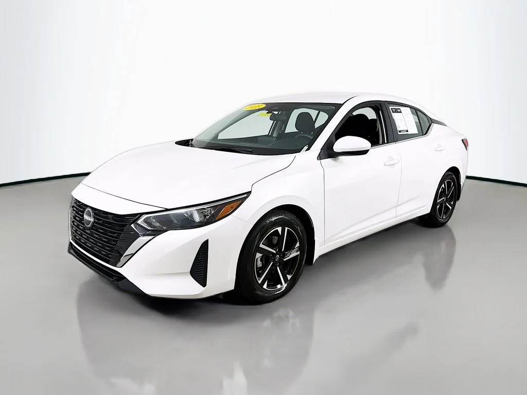 Used 2025 Aspen White Tricoat Nissan SV image 3